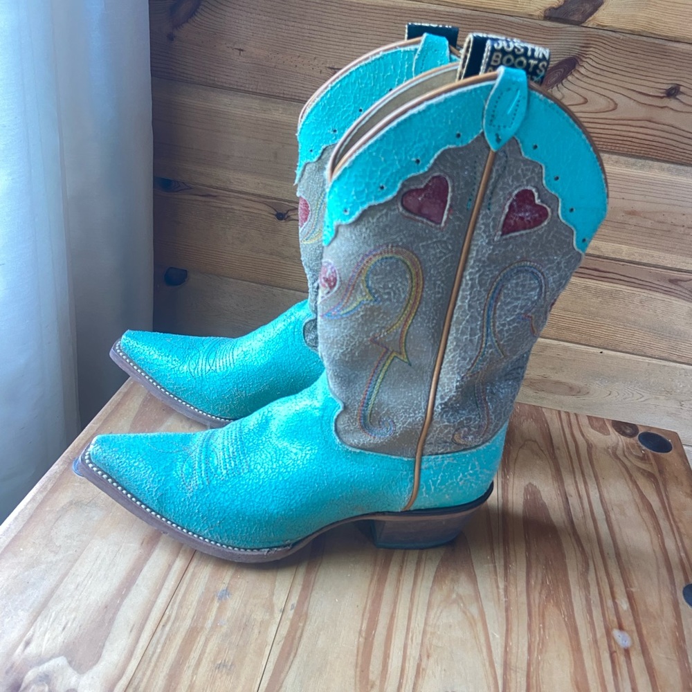 Justin Boots lightly used